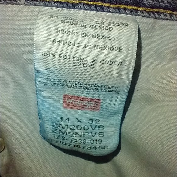 Wrangler Authentic Blue Denim Jeans Men's sz 44x32. - Picture 6 of 7